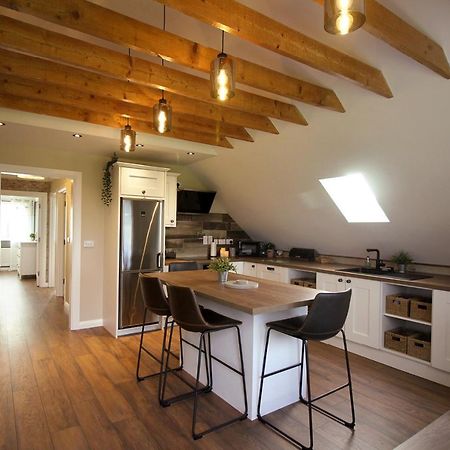 Connemara Luxury Apartment Кинвара Екстериор снимка